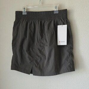 LULULEMON high rise mini skirt army green rouched w/ pockets Sz M NEW Athleisure